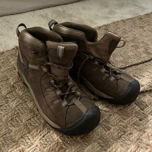 hiking boots